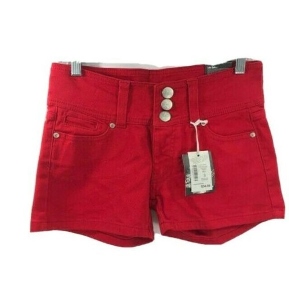 Juniors Red Short Shorts by Soho Babe Sizes 3 - 5 - Picture 2 of 5